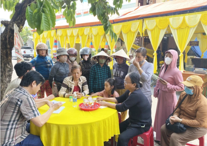 Nghẹn ngào chồng mất do bệnh hiểm nghèo, vợ nhảy sông tự tử để lại 4 đứa con nhỏ dại mồ côi