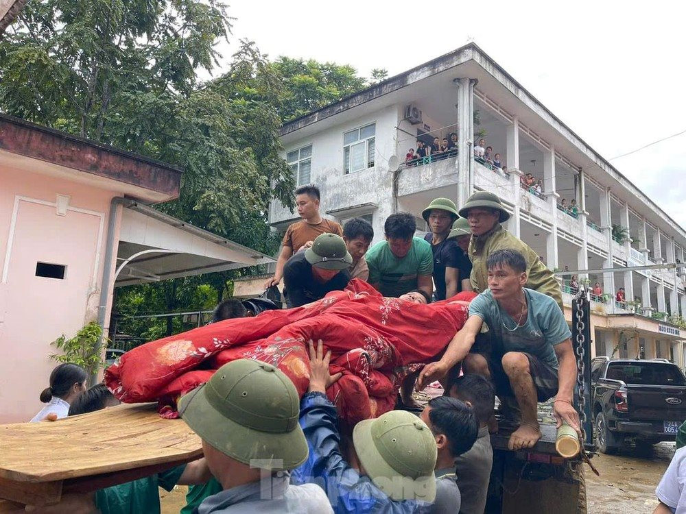 Hơn 900 người chết, mất tích và bị thương do bão, lũ