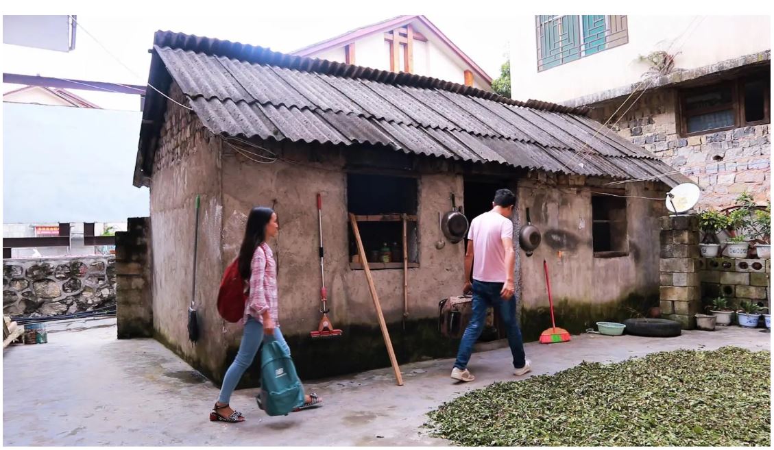  Về đến nhà vợ thấy nhà nghèo chồng khinh ra mặt. Rút 500 ngàn trong ví ra bảo vợ đưa bố mẹ đẻ, nhưng hành động dứt khoát của vợ sau đó khiến anh hối hận không kịp 