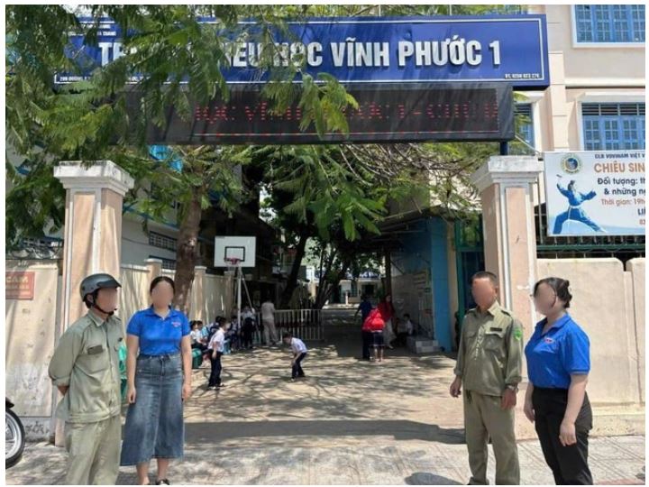 Cô giáo tiểu học ‘tố’ bị hai cha con xông vào lớp học, h.ành h.ung