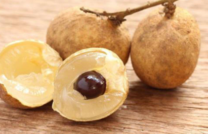 Bé gái hai tuổi tuvong vì hóc hạt nhãn