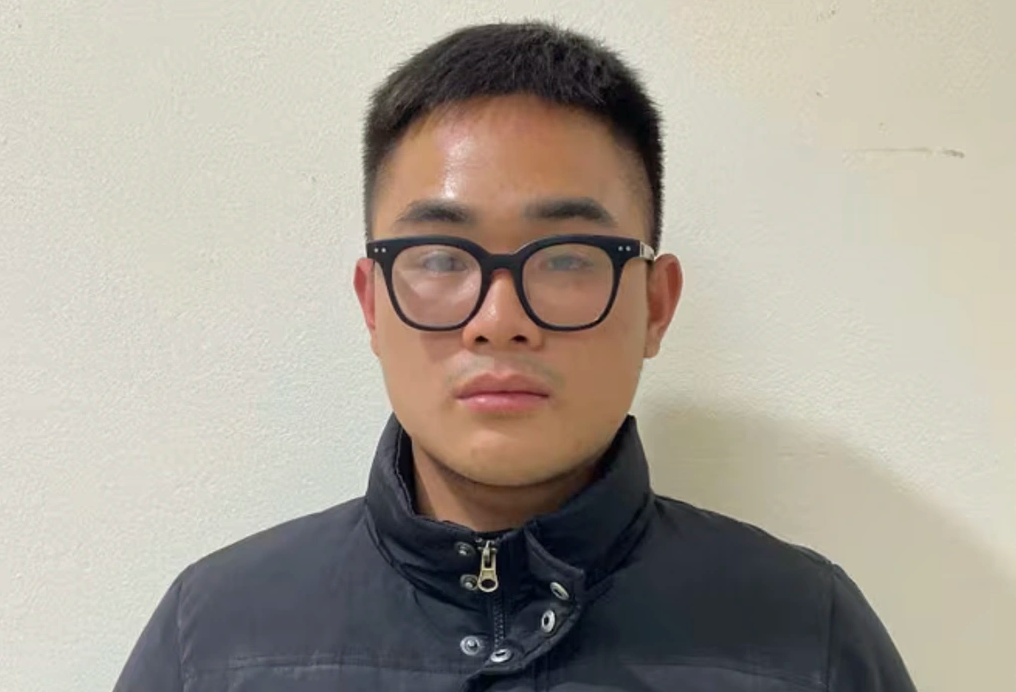 Triệu tập nghi phạm khiến người đàn ông trên phố ở Hà Nội bất tỉnh