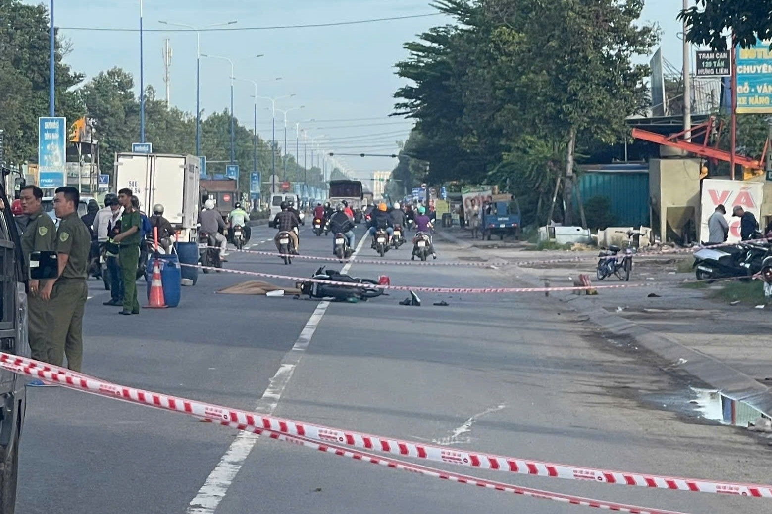 Người đàn ông tuvong giữa đường ở TPHCM nghi bị truysat