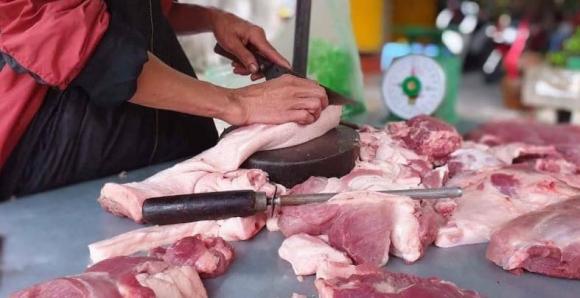 Phân biệt thịt lợn sạch và thịt lợn tăng trọng không hề khó, cứ nhìn vào 3 điểm, người ít đi chợ cũng dễ dàng nhận biết