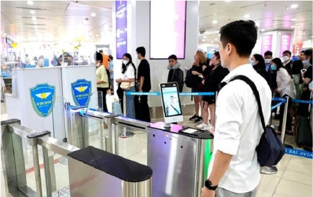 Những thay đổi mới về thủ tục đi máy bay từ hôm nay (1/12/2025)