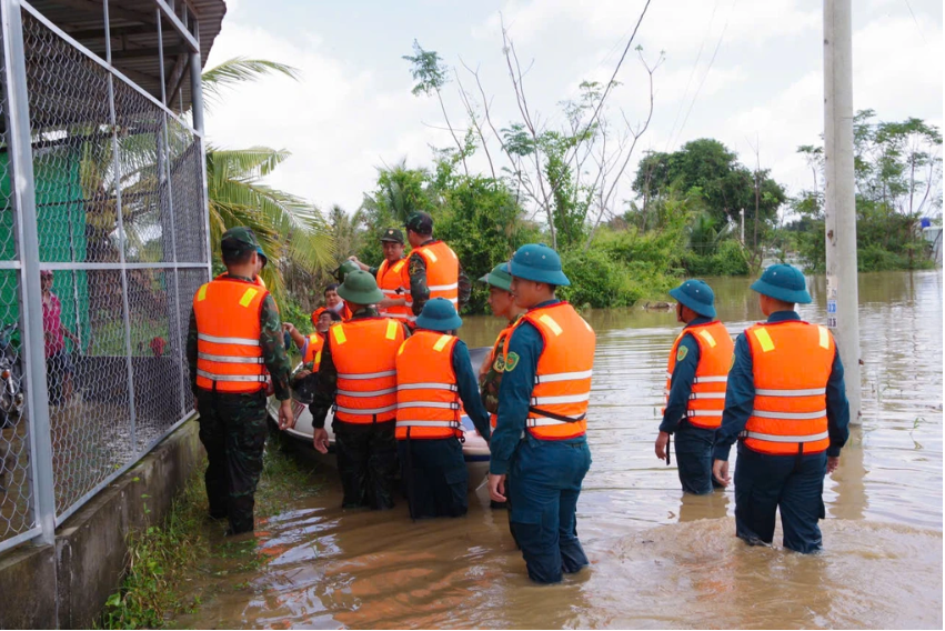 Được giải cứu khỏi lũ ở Lâm Đồng, người đàn ông tự bơi về nhà rồi tuvong